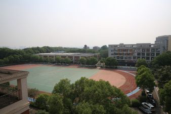 田径运动场及体育馆